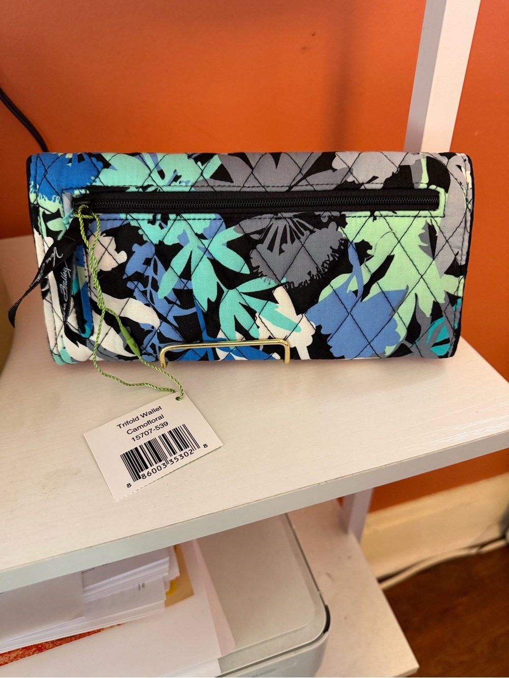 VERA BRADLEY Quilted Floral  Tri-fold Wallet(NWT) - Picture 2 of 7